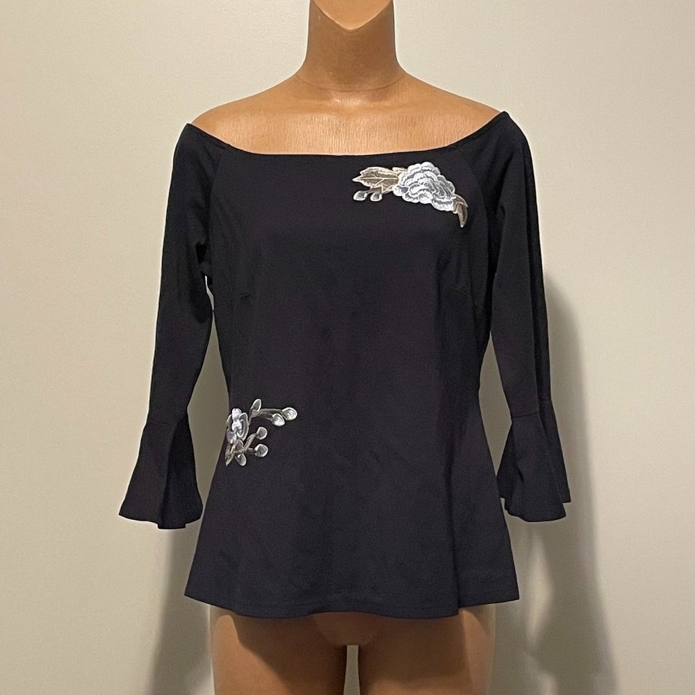 Le Chateau - black top - size large  - NEW